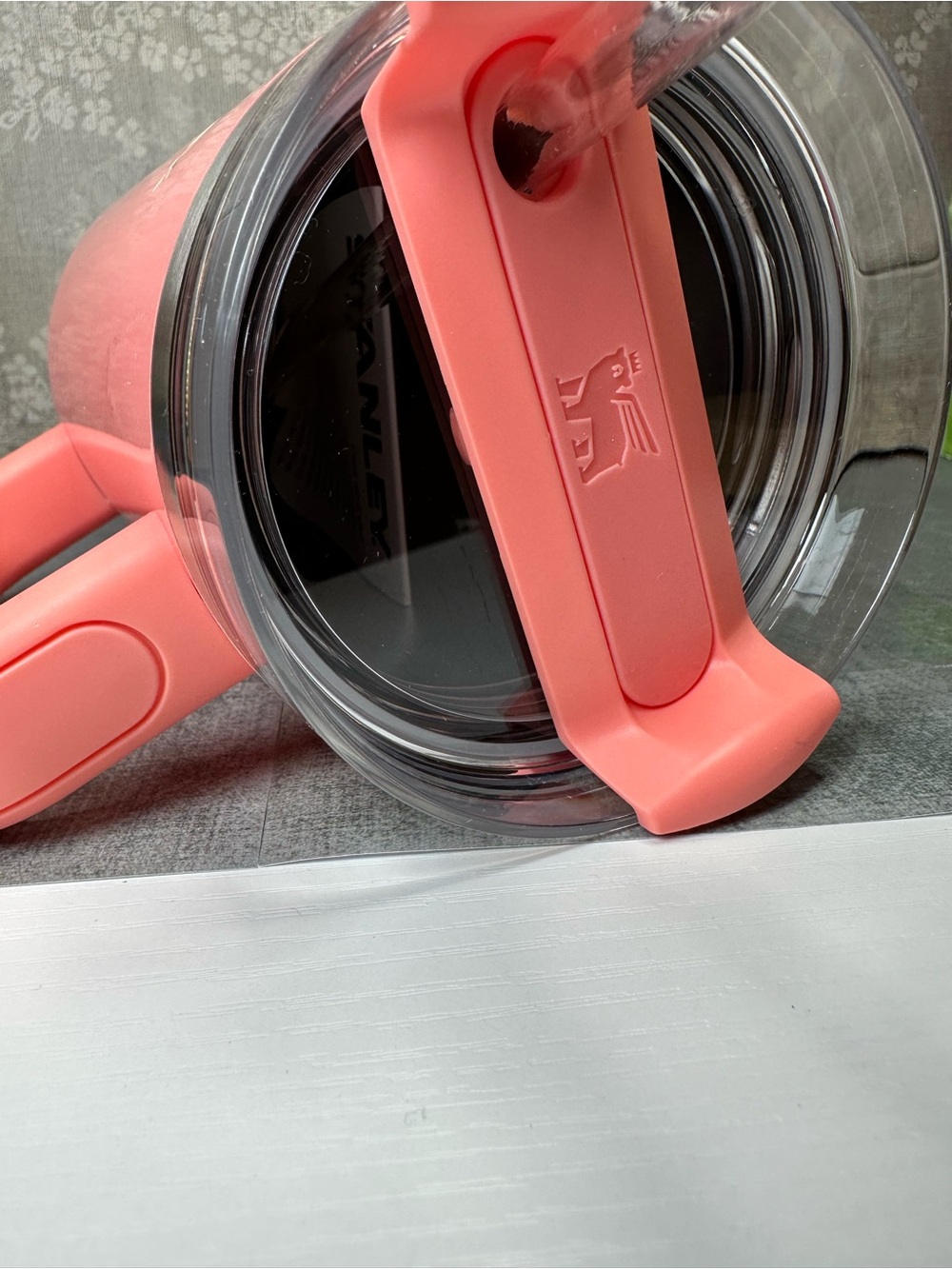 Coral Fixation Stanley 40 oz Stainless Steel H2.0 Flowstate Quencher Tumbler - Picture 4 of 4